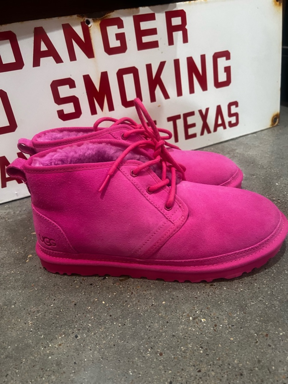 UGG Women's Hot Pink Neumel Suede Lace-Up Ankle Boots